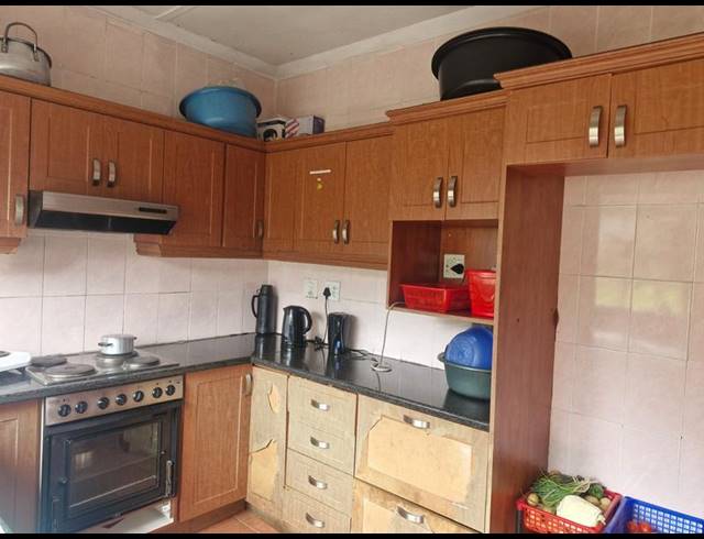 3 BEDROOM HOUSE FOR SALE IN SEA VIEW